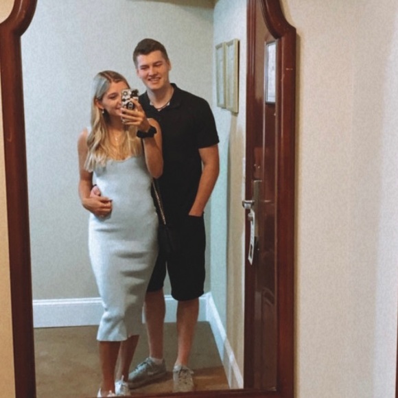 Meet your Posher, Zoë - Picture 3 of 5